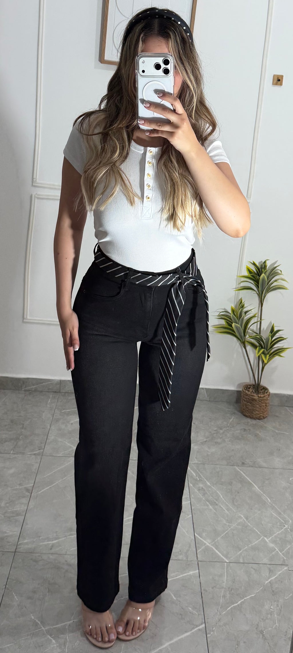 Classic Black Denim-Antic jeans