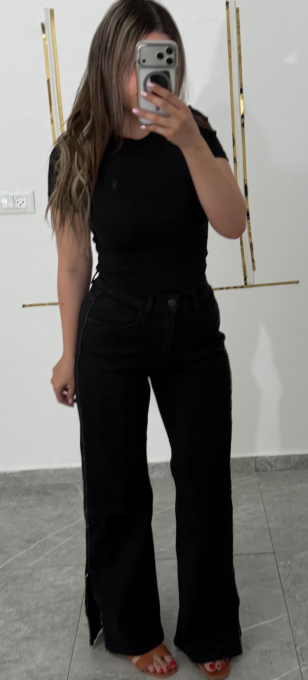 Black Olivia Antic